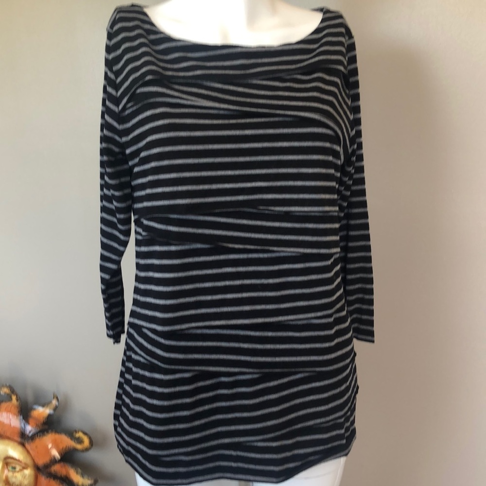 Linda Matthew New York black and gray layered top